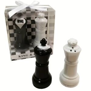 King & Queen Chess Piece Salt and Pepper Shakers - Black & White